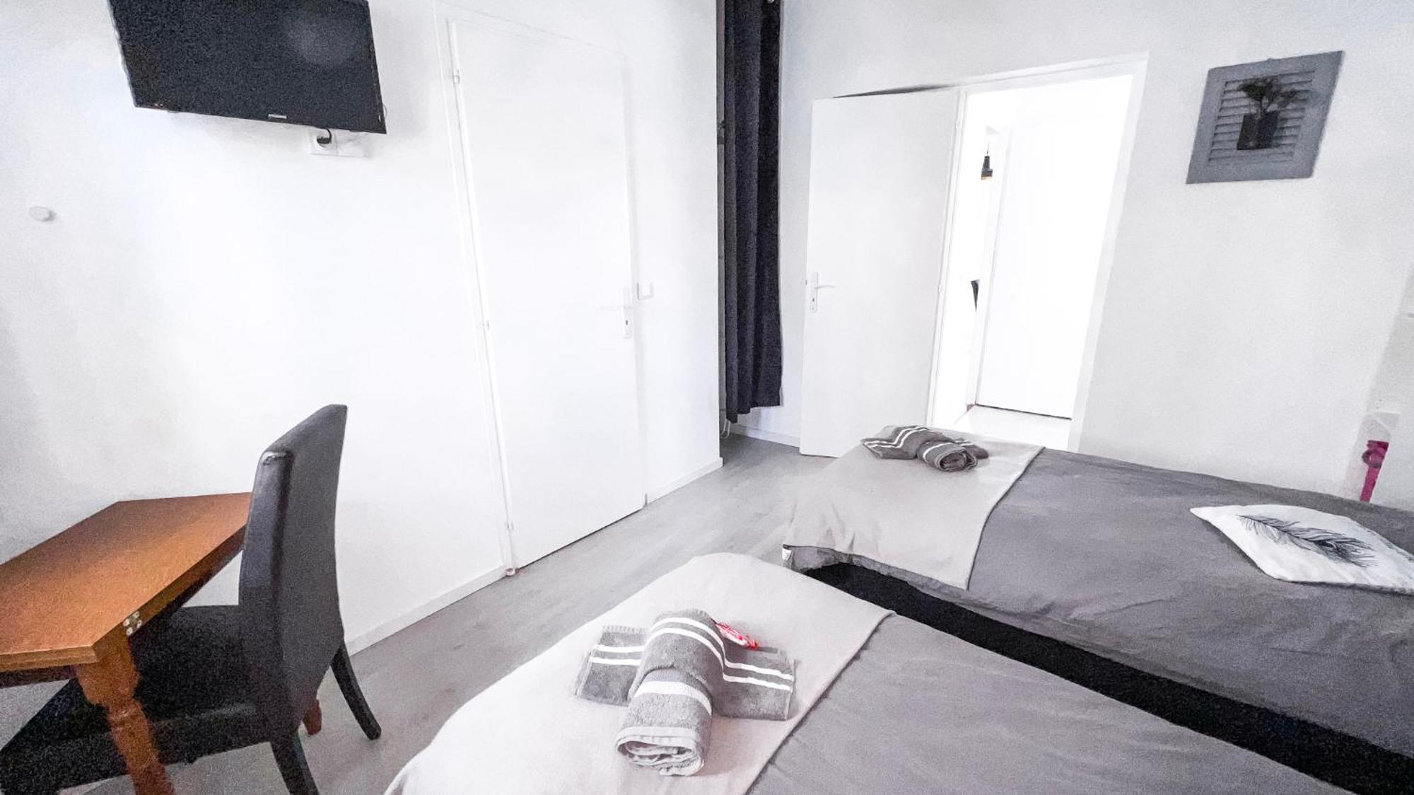 Reve D'Azur En Bord De Mer A La Nartelle Avec Piscine Dans La Residence, Terrasse, Bbq, 2 Chambres 2 Sdb Logement De 35M2 Draps Inclus Sainte-Maxime Dış mekan fotoğraf