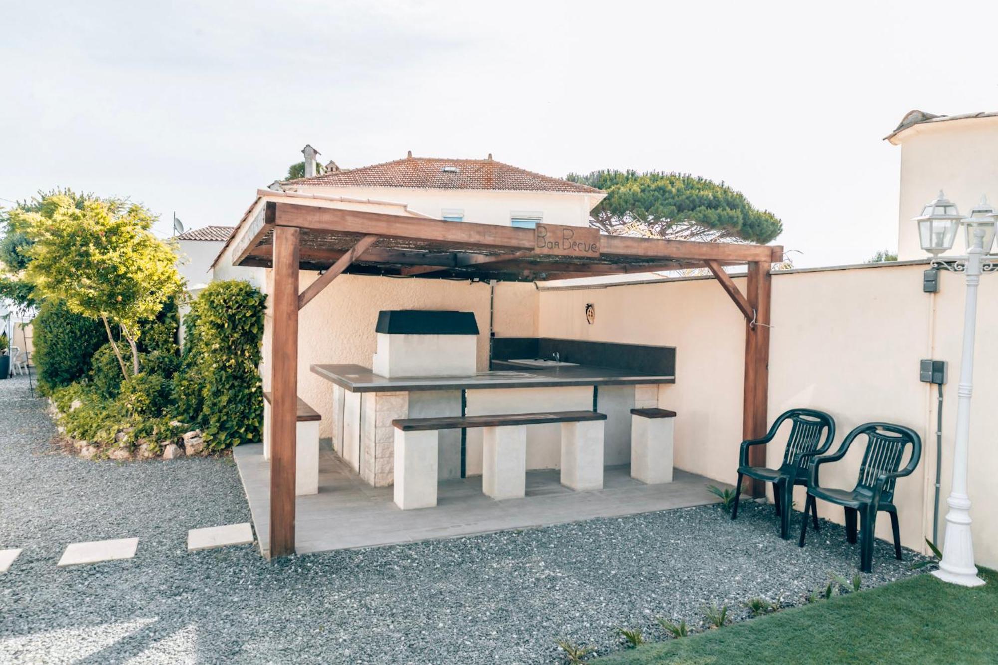 Reve D'Azur En Bord De Mer A La Nartelle Avec Piscine Dans La Residence, Terrasse, Bbq, 2 Chambres 2 Sdb Logement De 35M2 Draps Inclus Sainte-Maxime Dış mekan fotoğraf