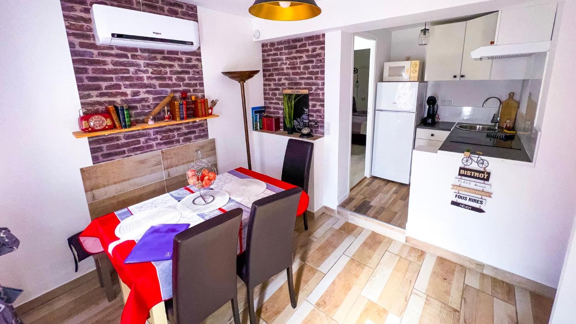 Reve D'Azur En Bord De Mer A La Nartelle Avec Piscine Dans La Residence, Terrasse, Bbq, 2 Chambres 2 Sdb Logement De 35M2 Draps Inclus Sainte-Maxime Dış mekan fotoğraf