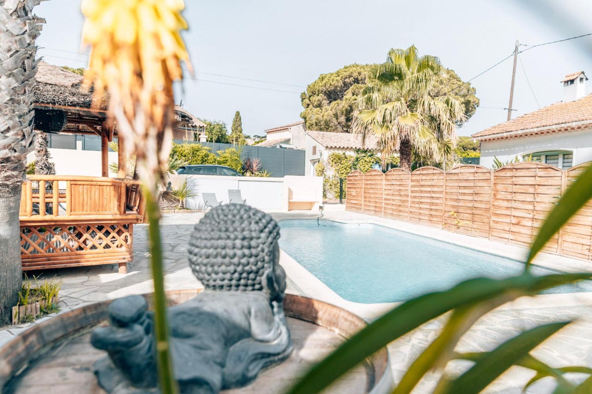 Reve D'Azur En Bord De Mer A La Nartelle Avec Piscine Dans La Residence, Terrasse, Bbq, 2 Chambres 2 Sdb Logement De 35M2 Draps Inclus Sainte-Maxime Dış mekan fotoğraf
