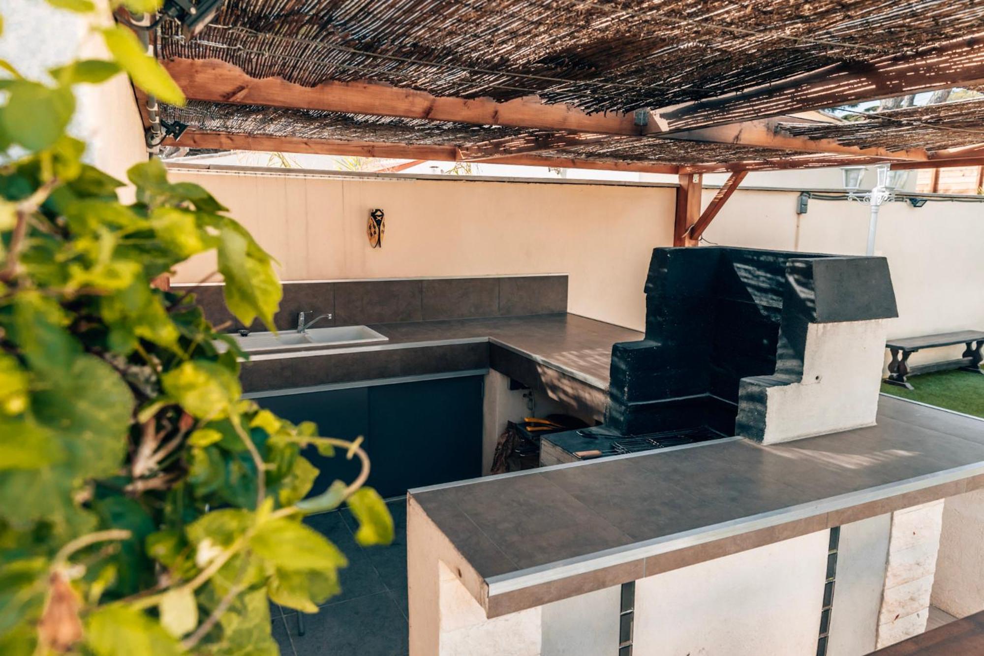 Reve D'Azur En Bord De Mer A La Nartelle Avec Piscine Dans La Residence, Terrasse, Bbq, 2 Chambres 2 Sdb Logement De 35M2 Draps Inclus Sainte-Maxime Dış mekan fotoğraf